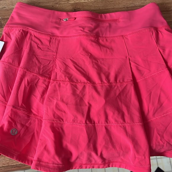 Lululemon pace rival skirt-long. New with tags and never worn! - Picture 3 of 4
